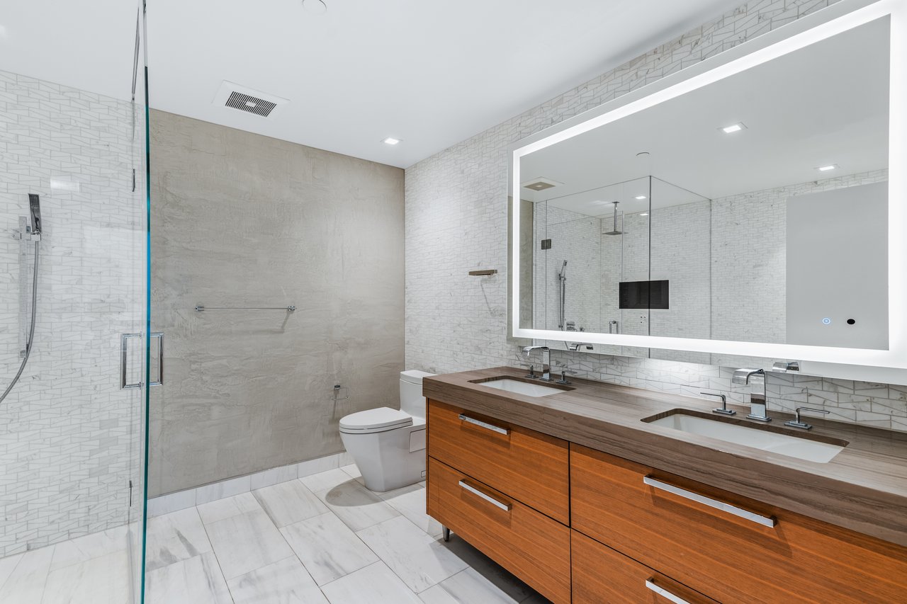888 W E Street Unit 1106