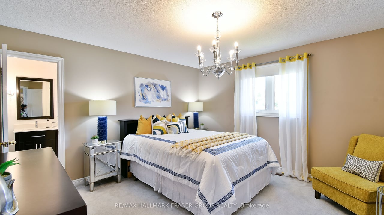 28 Leah Cres
