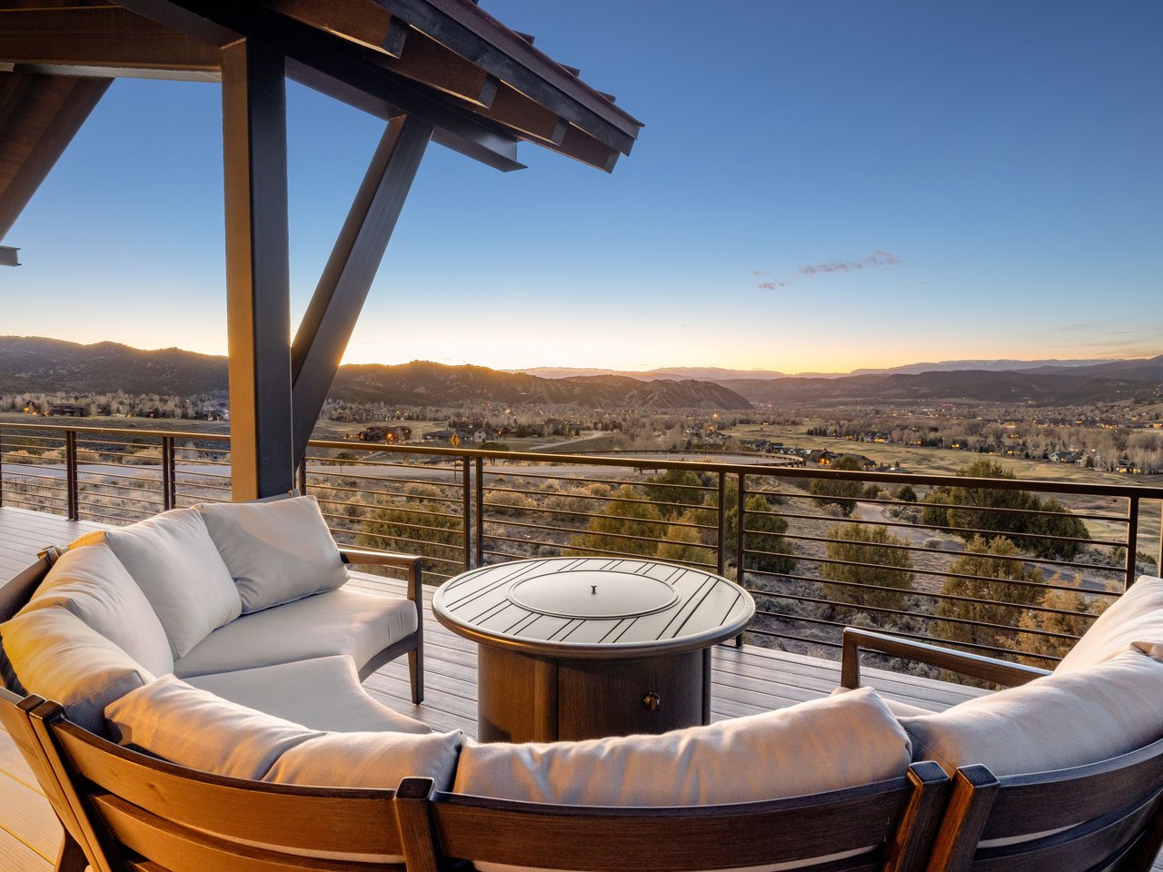 891 E Haystacker Drive