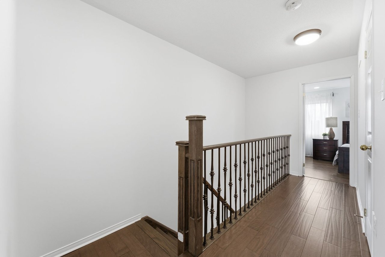 647 Courtney Valley Rd