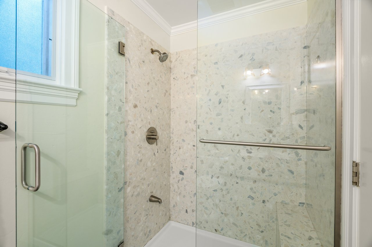 137 Fairmead LN