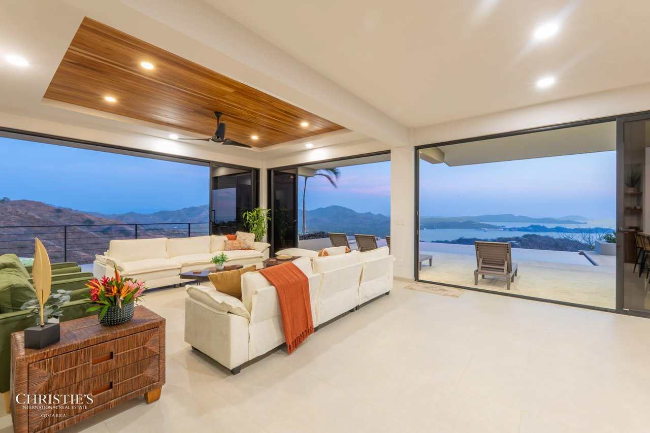 Casa Vista Escondida