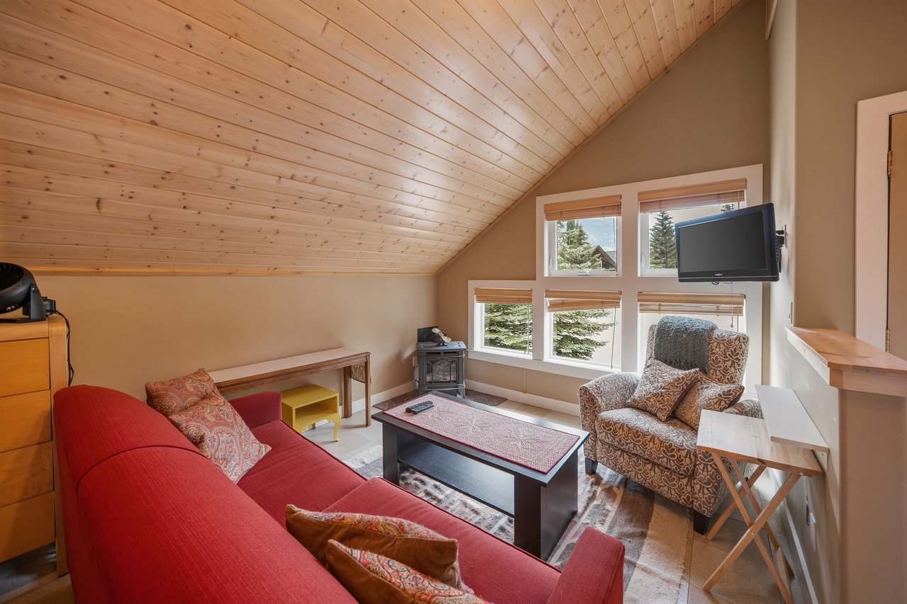 140 Rundle Crescent