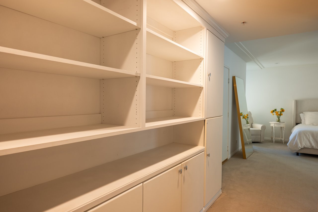 146 S Clark Dr Unit: 101, West Hollywood