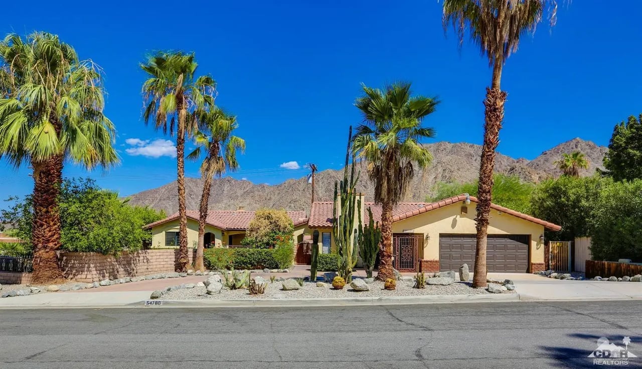 54780 Avenida Obregon