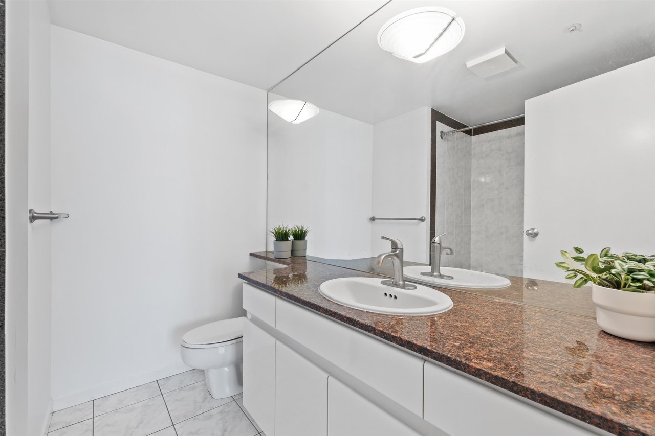 1050 Burrard St, #1807