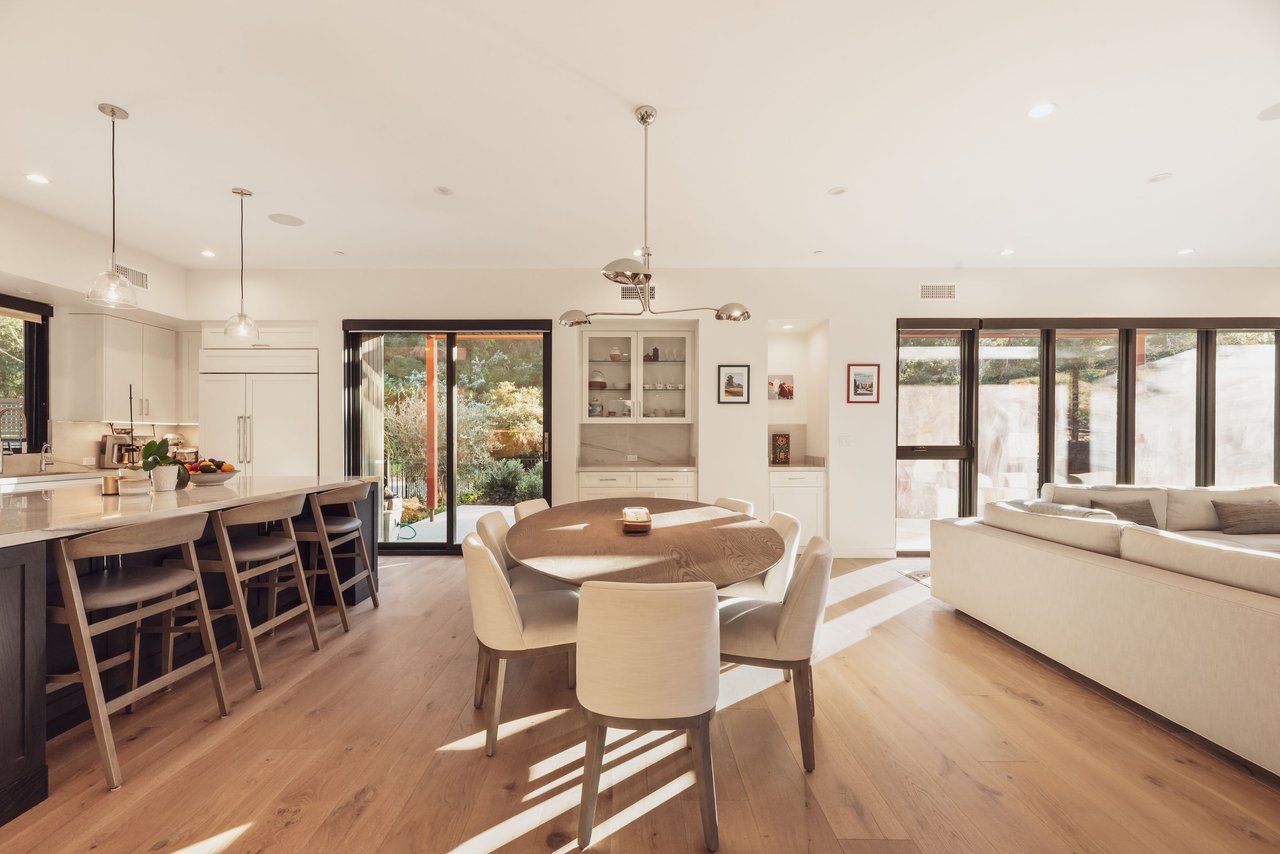 Extraordinary Modern Farmhouse 