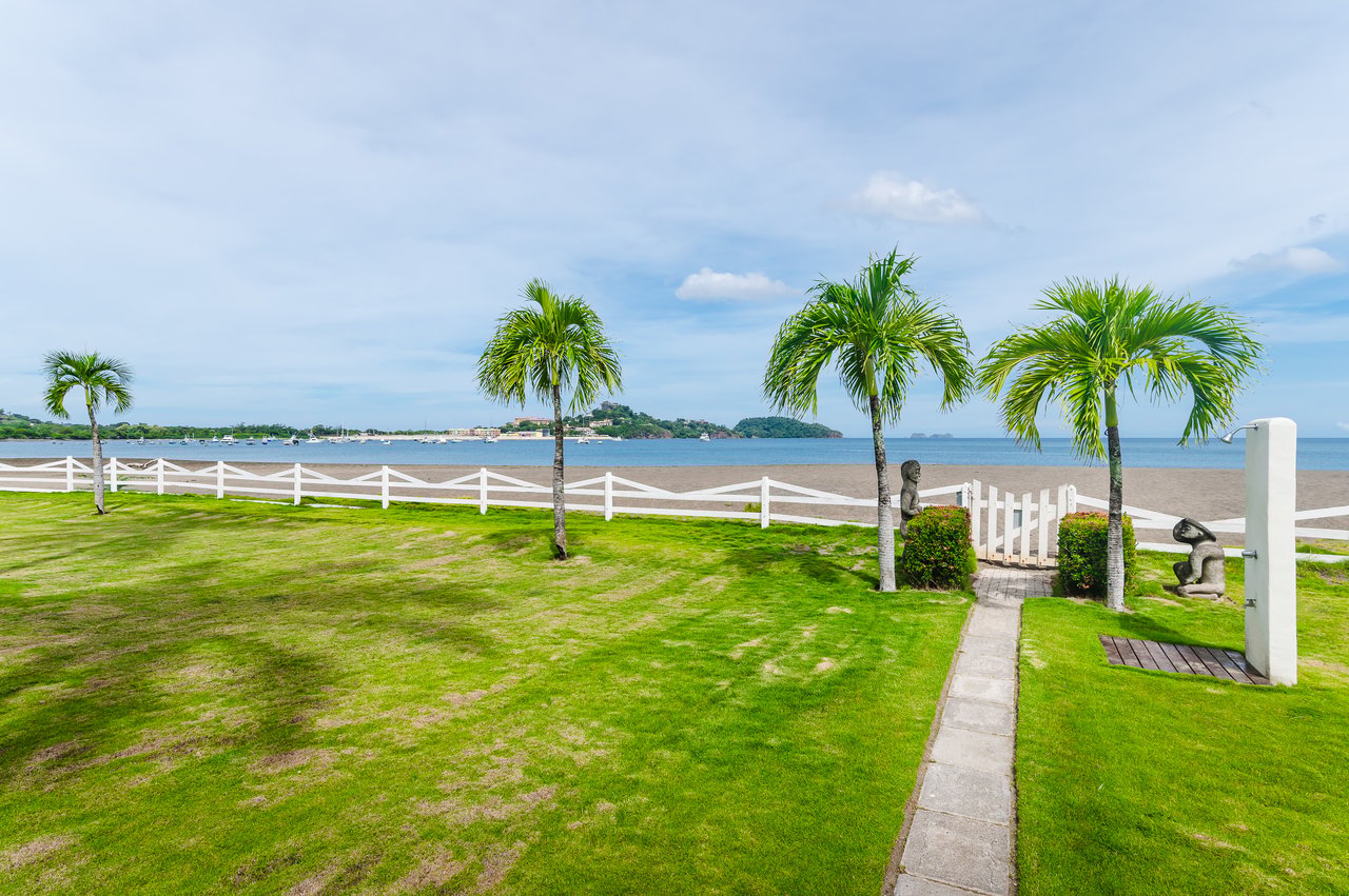 Pacific Beach 4 | Adorable 2 Bedroom 2 Bathroom Beachfront Condo in Playa Potrero!