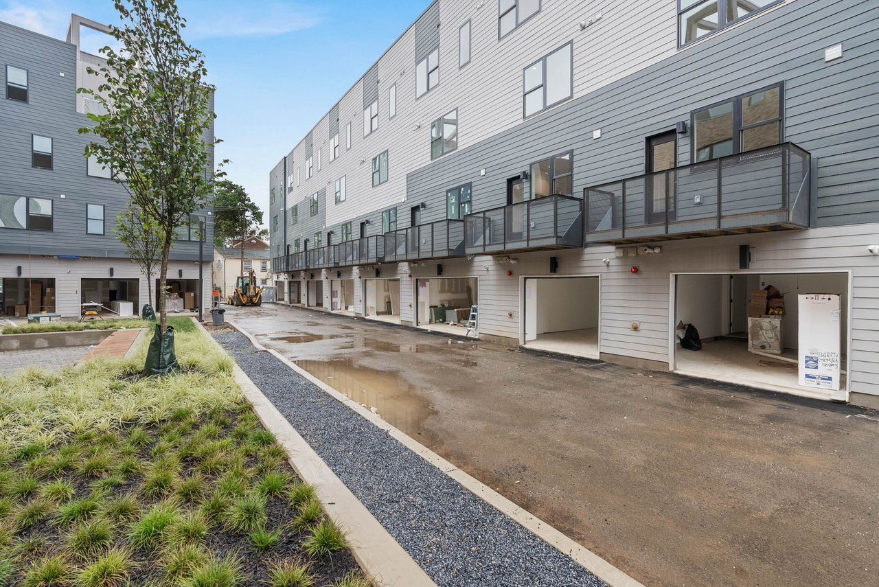 656 Fairmount Ave, Philadelphia, PA 19123