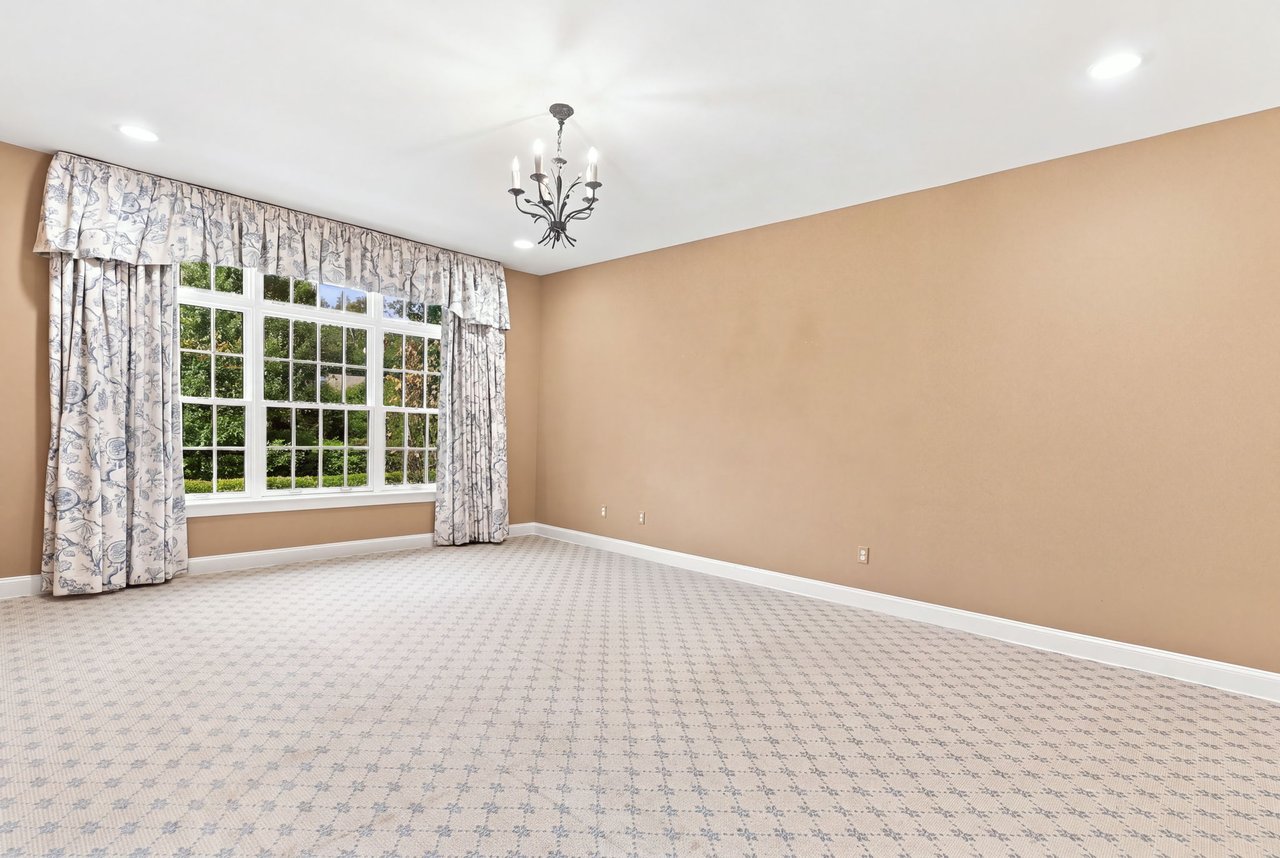 6 Melrose Ln