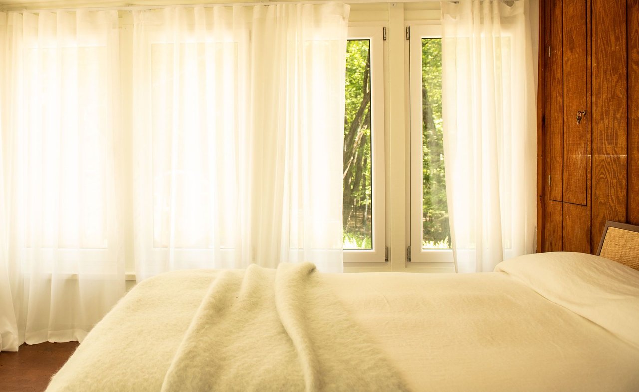 276 Chestnut Hill Road, Woodstock