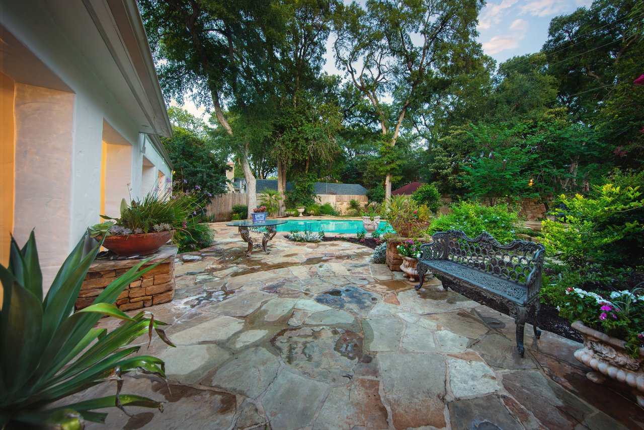 Historically Significant Spanish Revival in Monte Vista