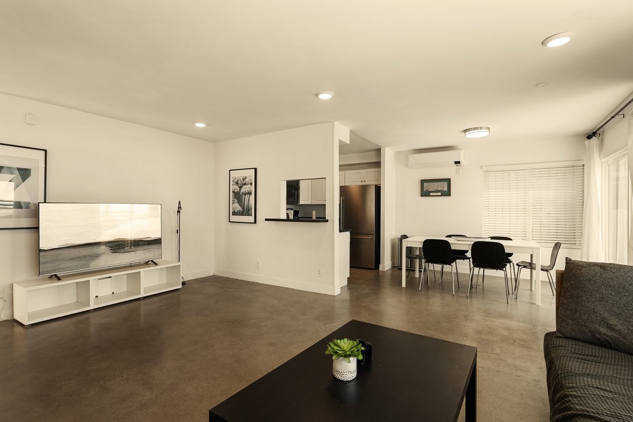 2609 Ocean Front Walk, Venice