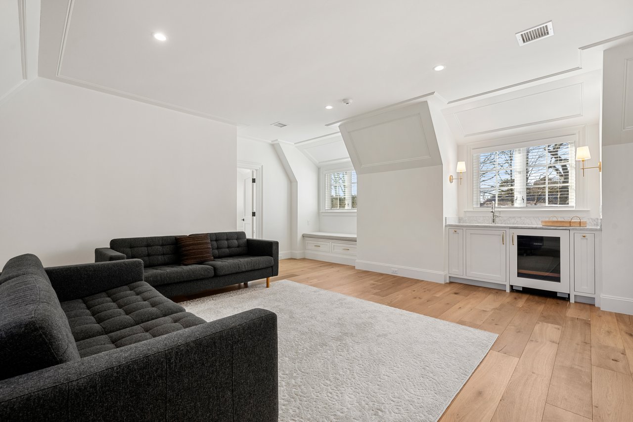 Stunning Residential Estate in Osterville 