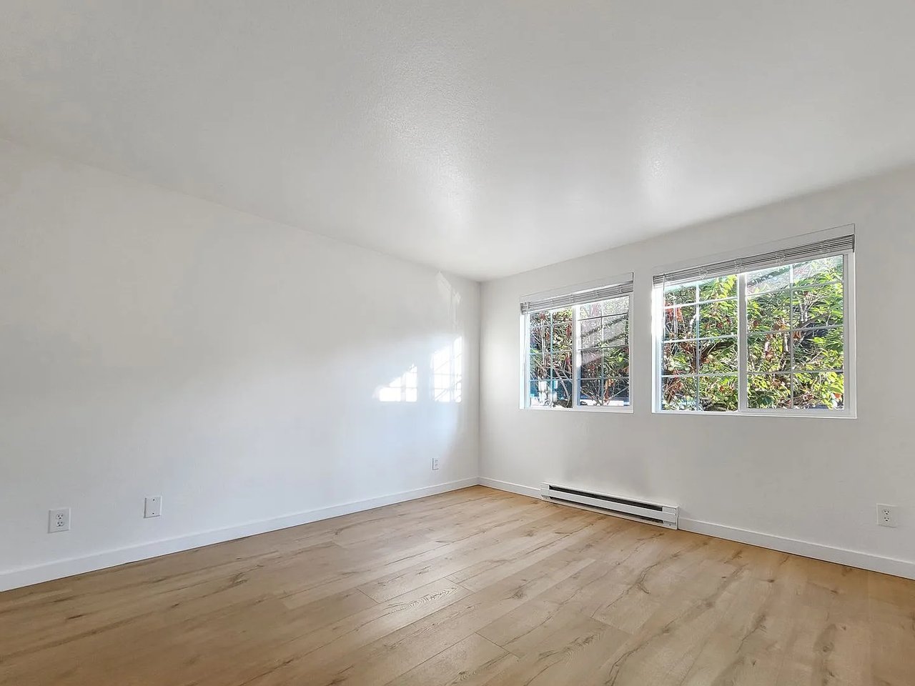 9838 NE 122nd St APT Q201
