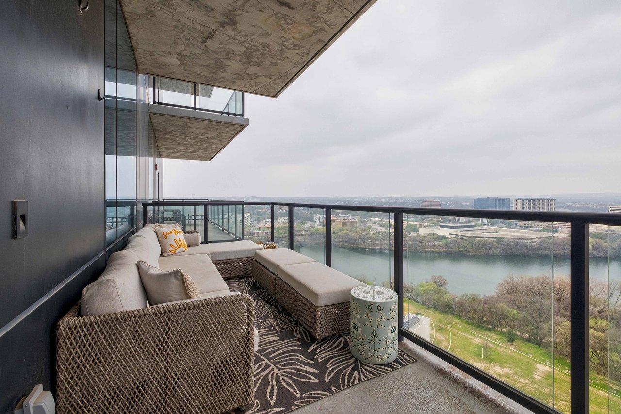 70 Rainey Street #1706