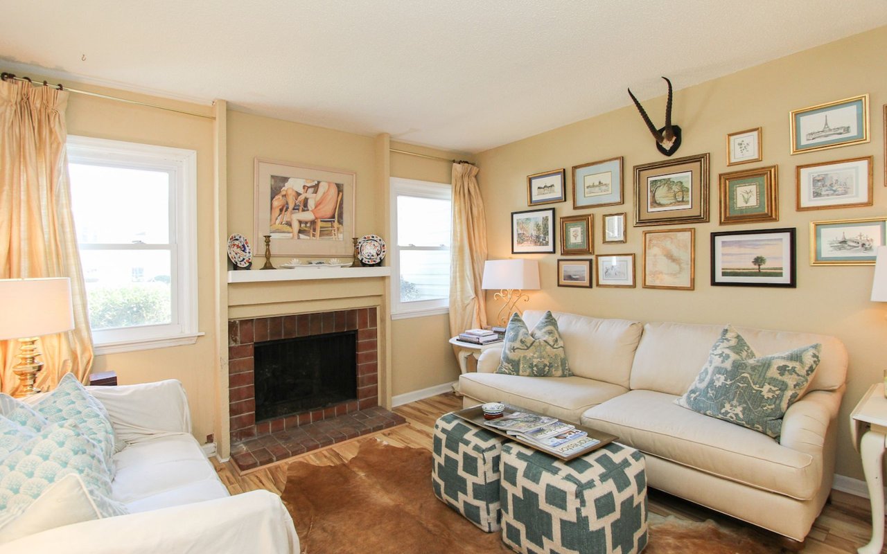 Mount Pleasant Townhouse – 639 Bay Tree Court