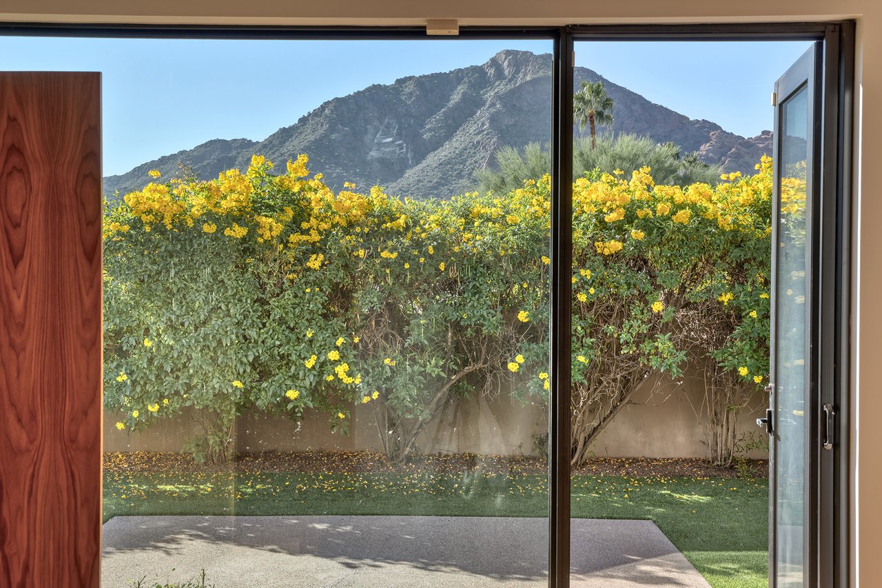 5434 E Lincoln Drive 50