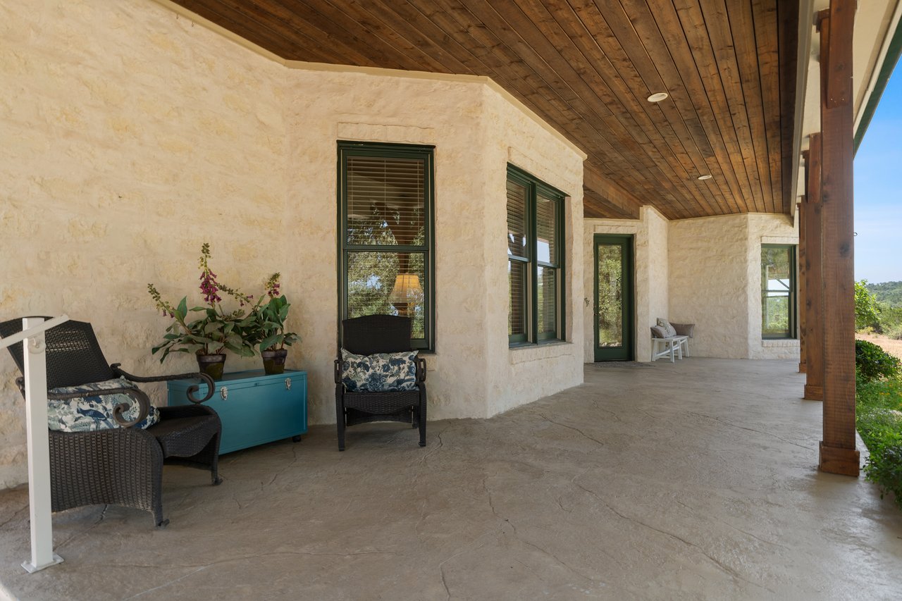 25 AC Driftwood Ranchette