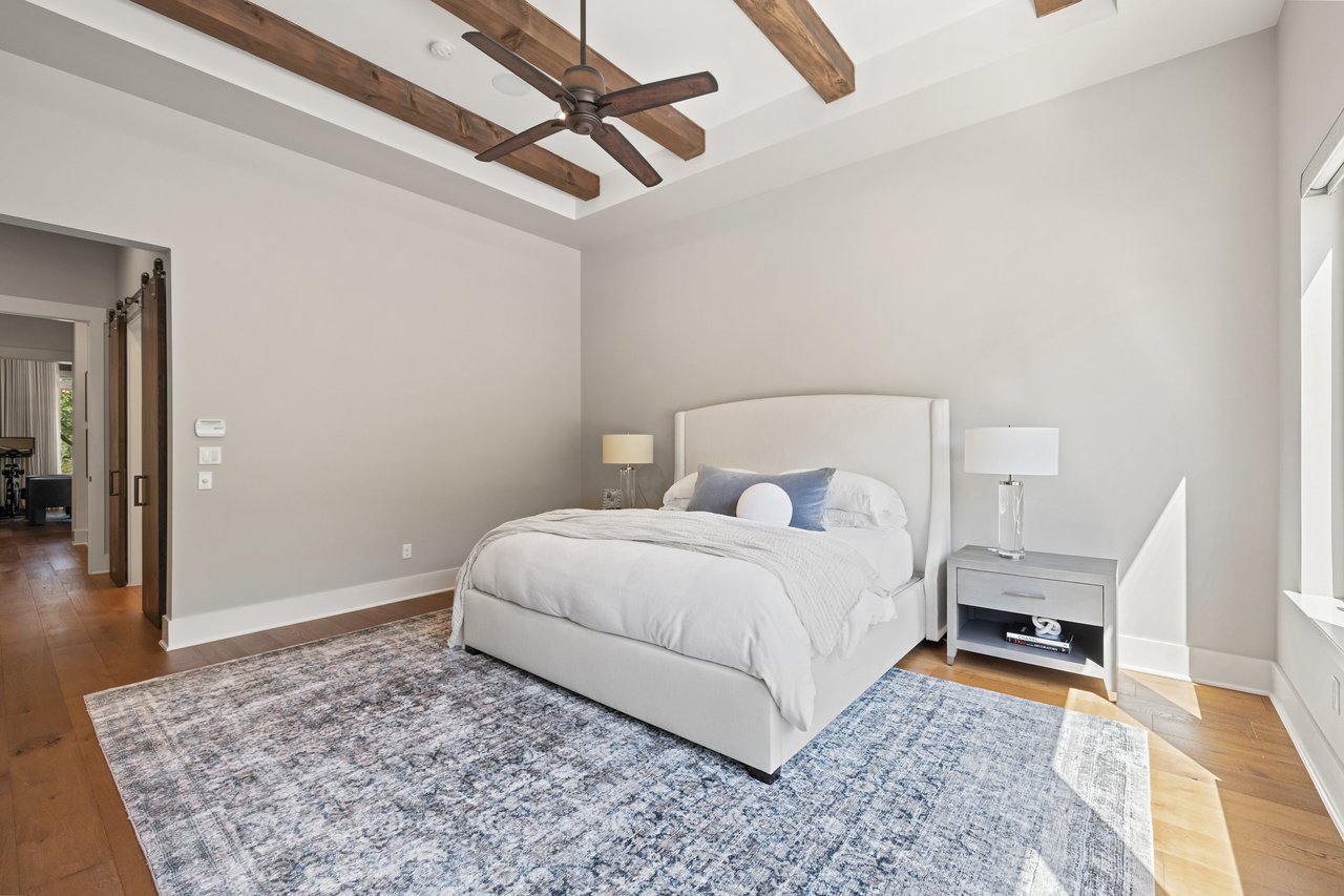 8325 Lakewood Ridge Cv