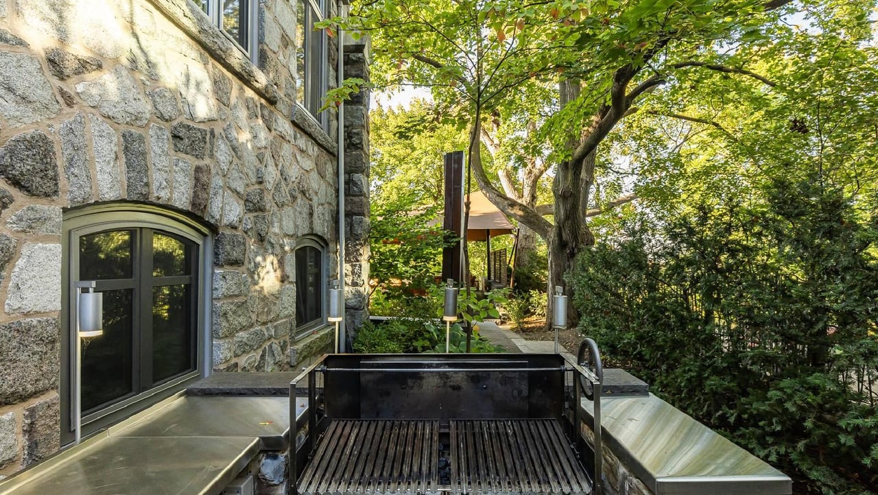  Outremont | Exceptional estate on Maplewood