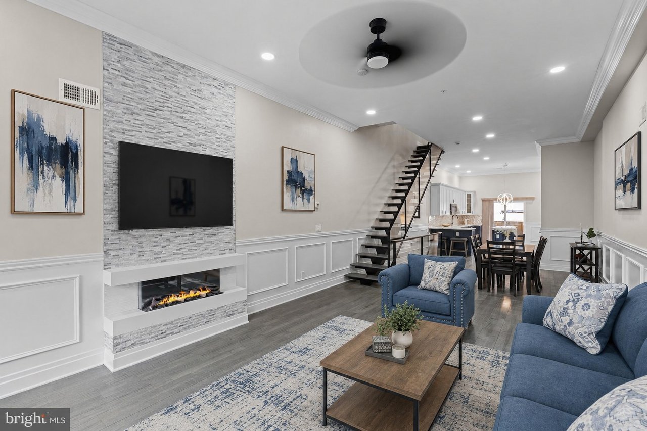 933 S 3rd St, Philadelphia, PA 19147