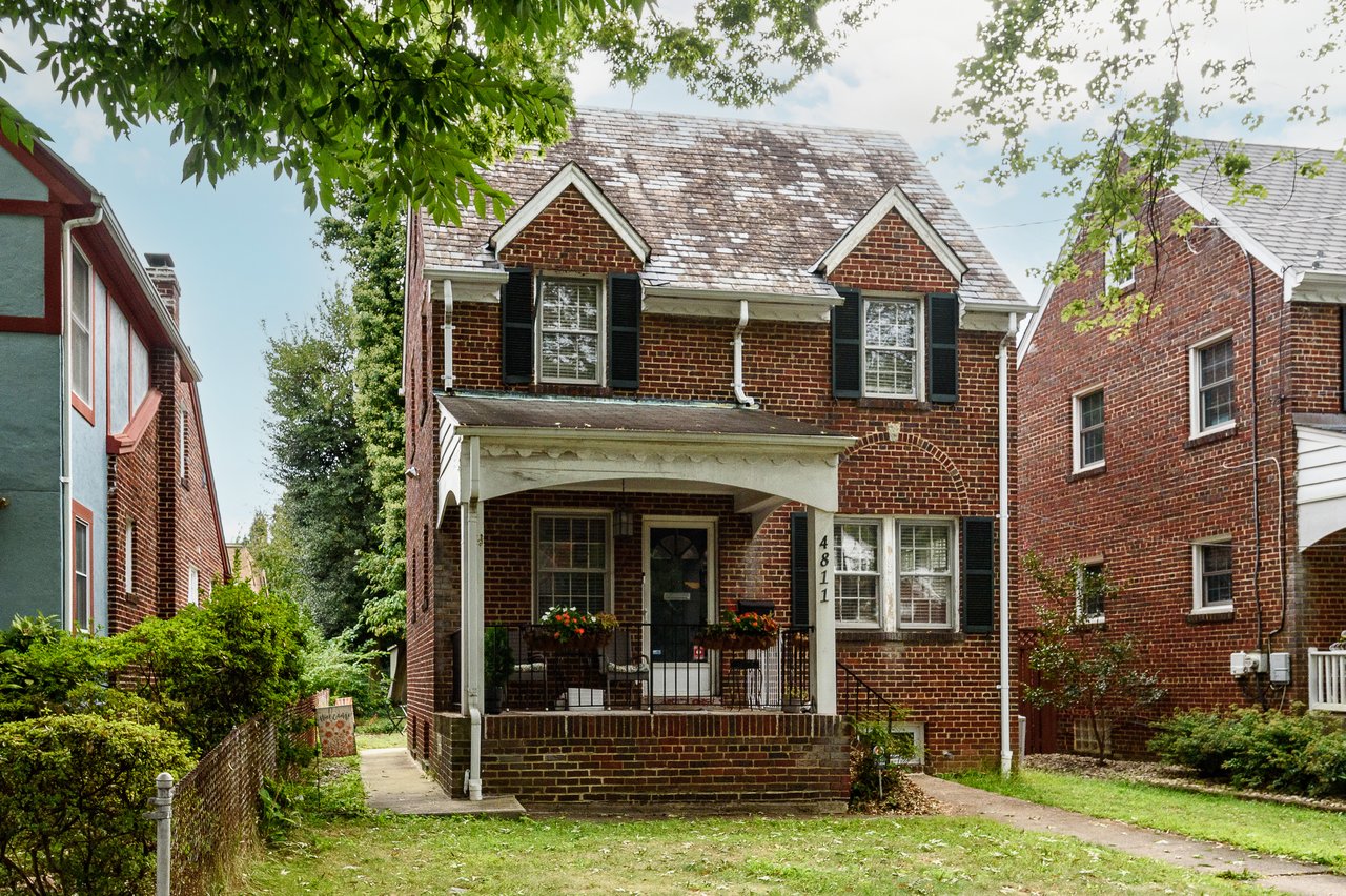 4811 43rd Pl NW