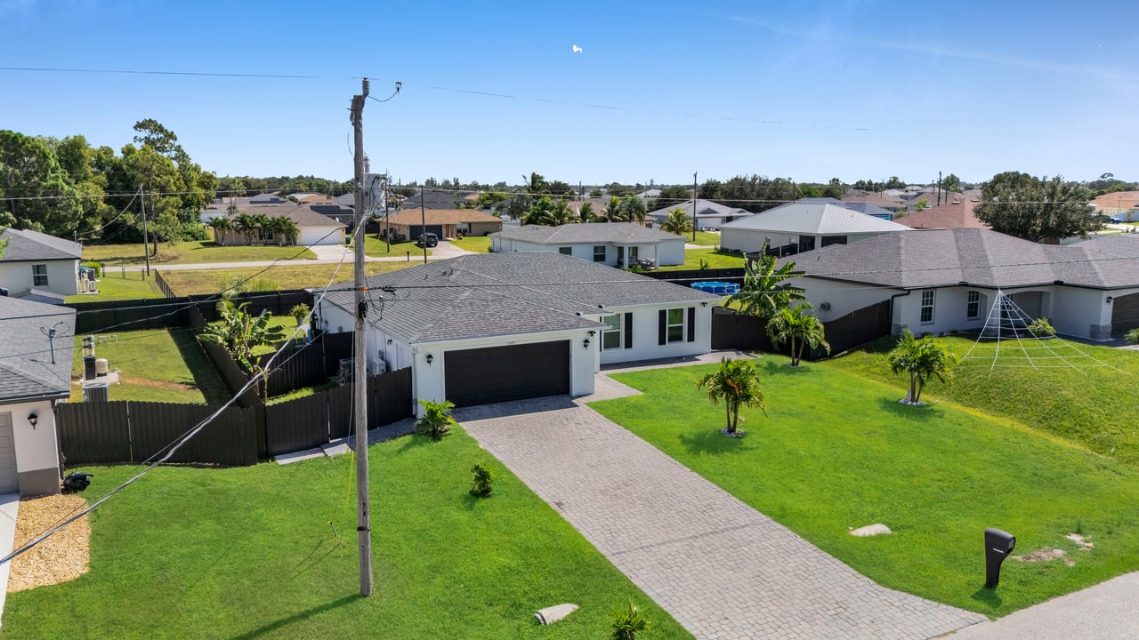 The Modern Flex Residence 
