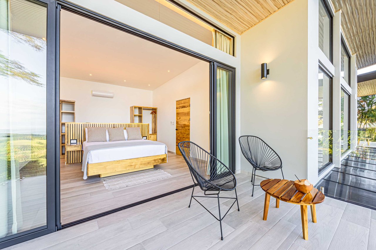 Exclusive Luxury Villa with Infinity Pool