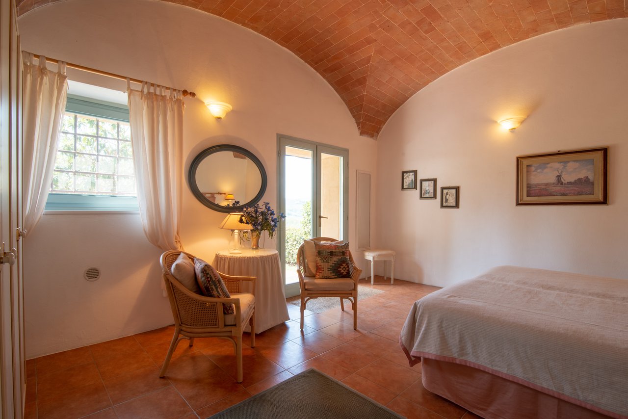 Charismatic B&B in Rolling Hills of San Gimignano
