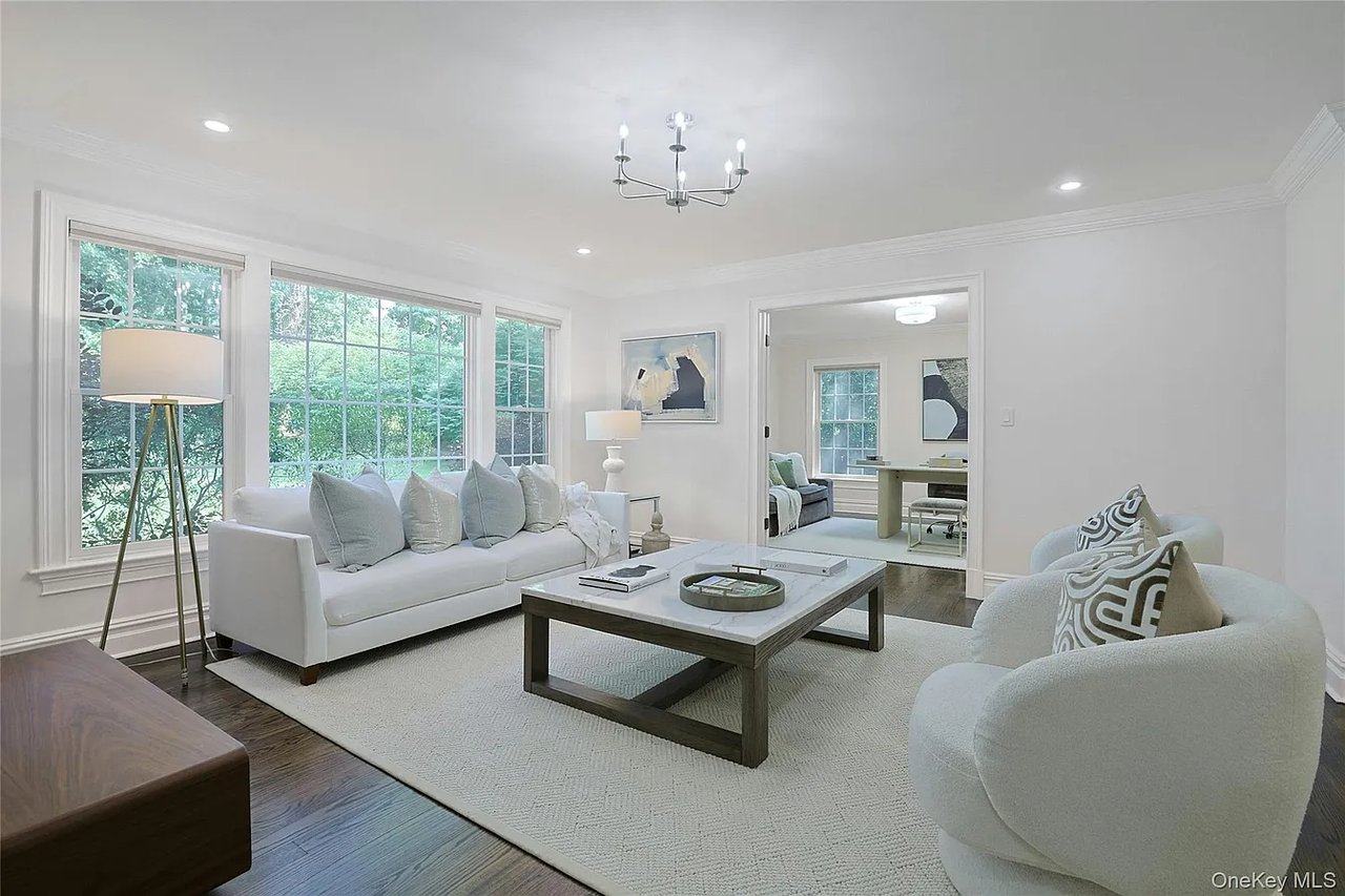 100 Fox Meadow Rd