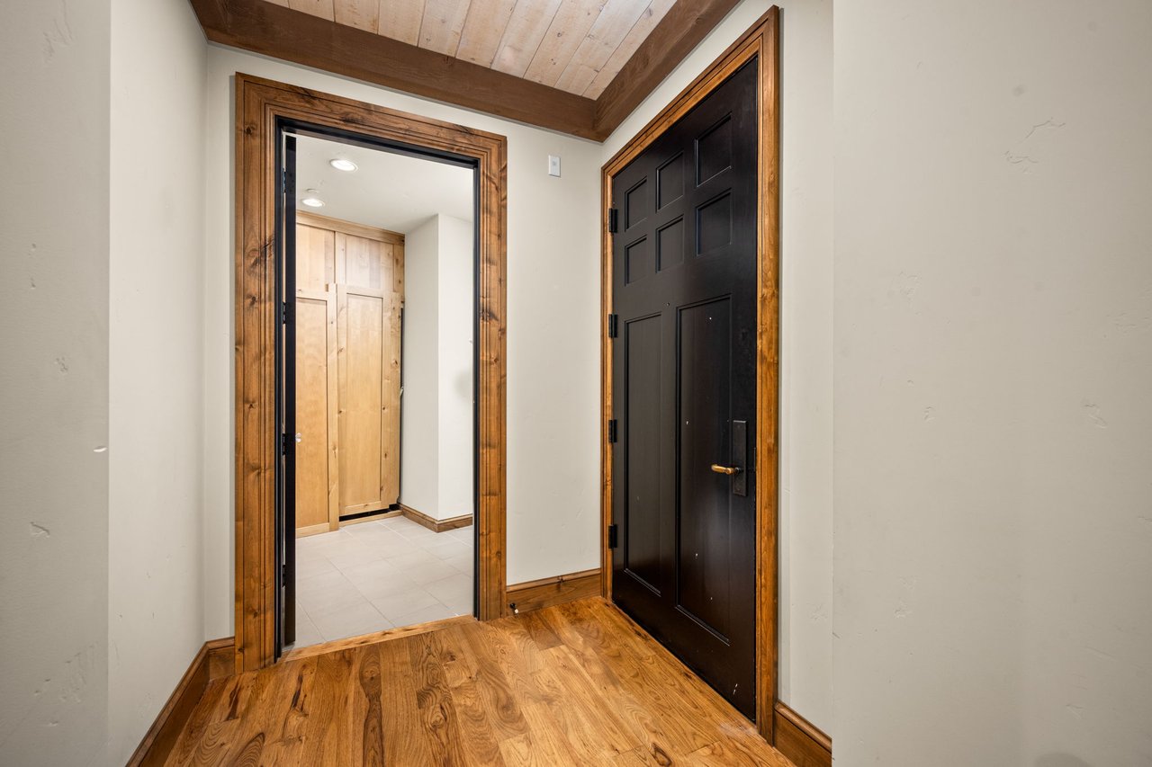 4757 S ARROW POINT DR #305, Harrison, ID 83833