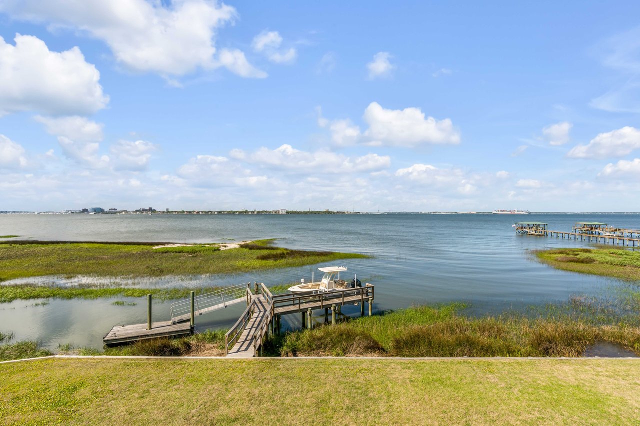 931 White Point Boulevard