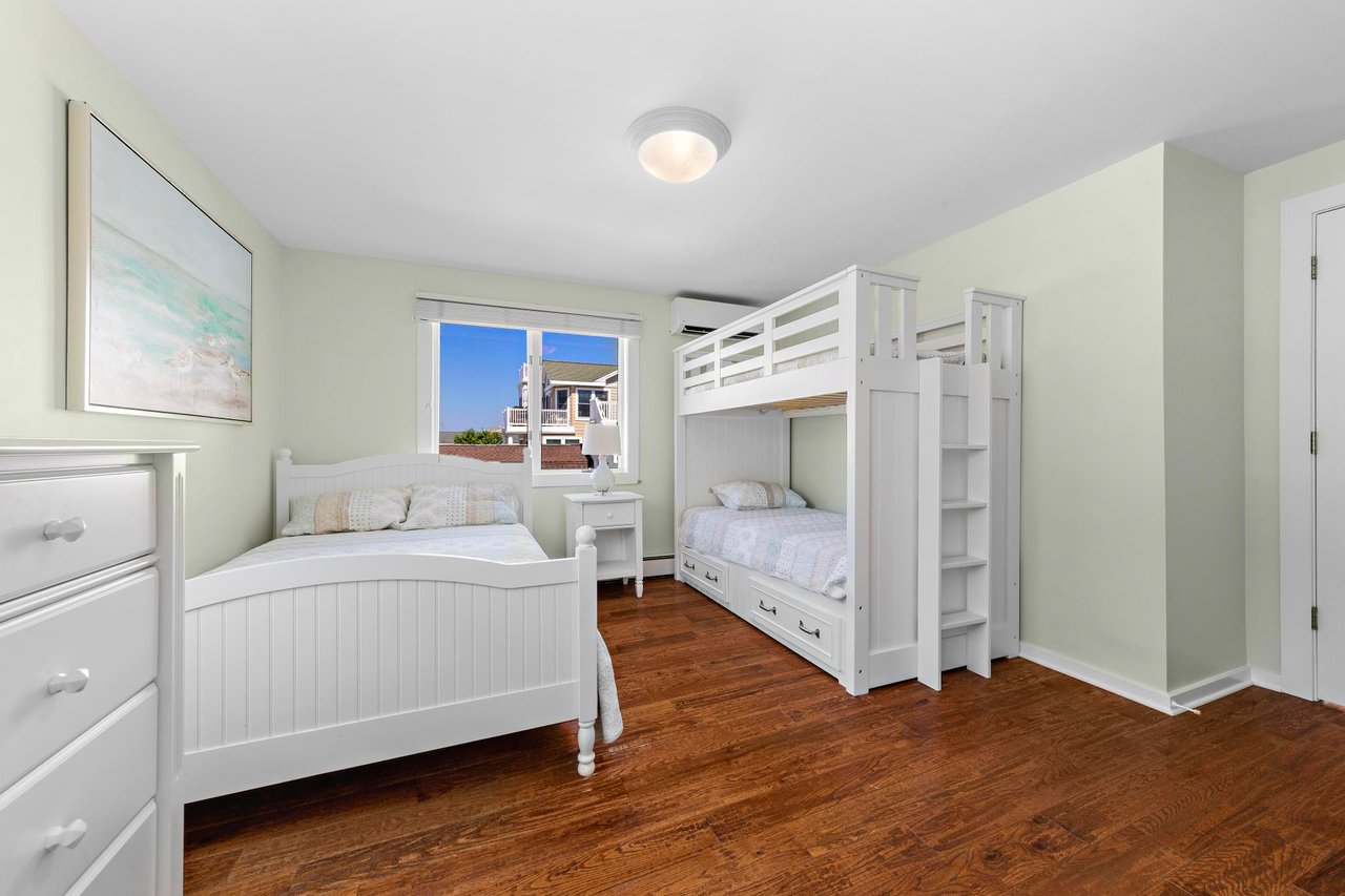 10 11th Street