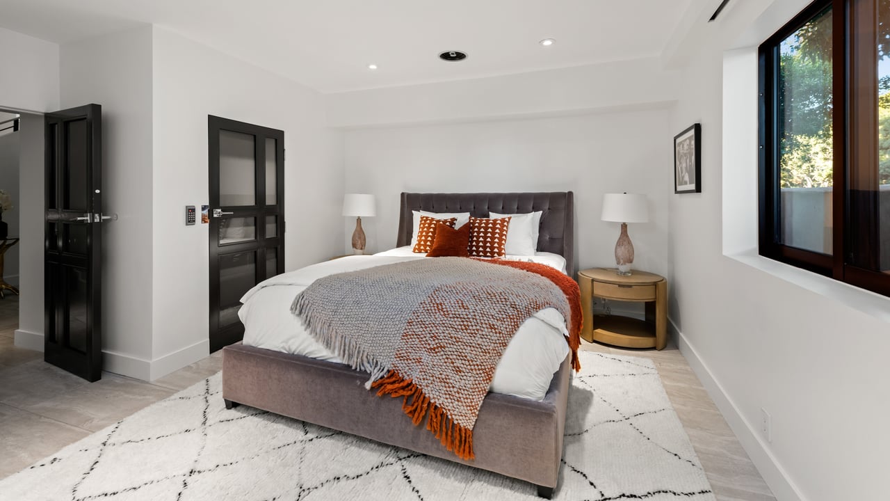 145 Channel Pointe Mall