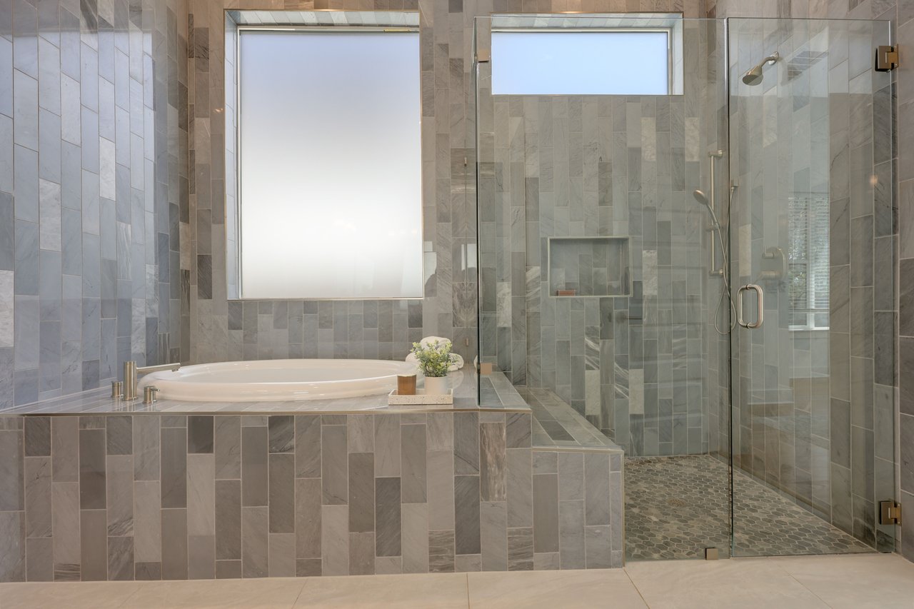 4011 Independent WAY