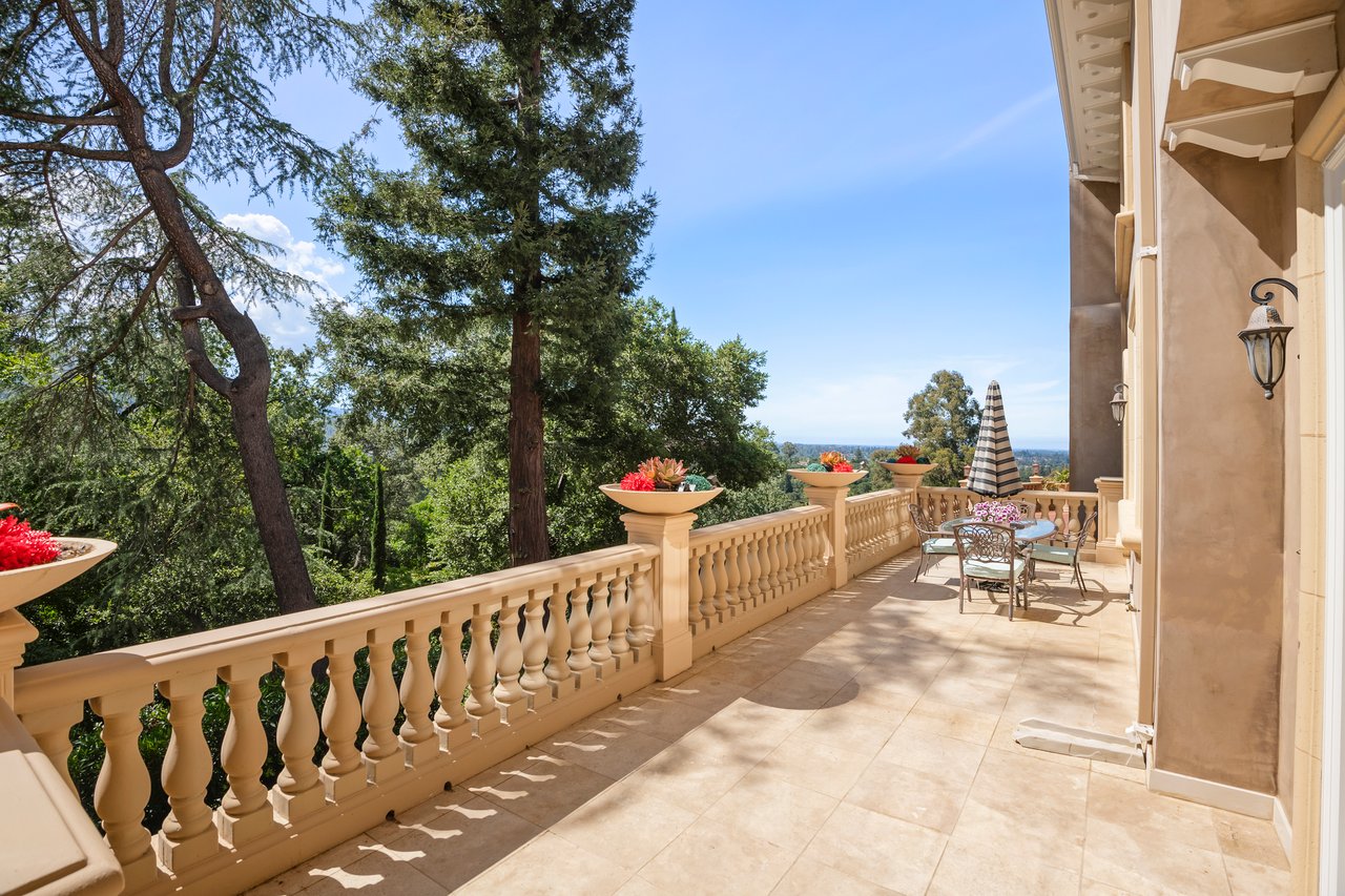 16840 Cypress Way