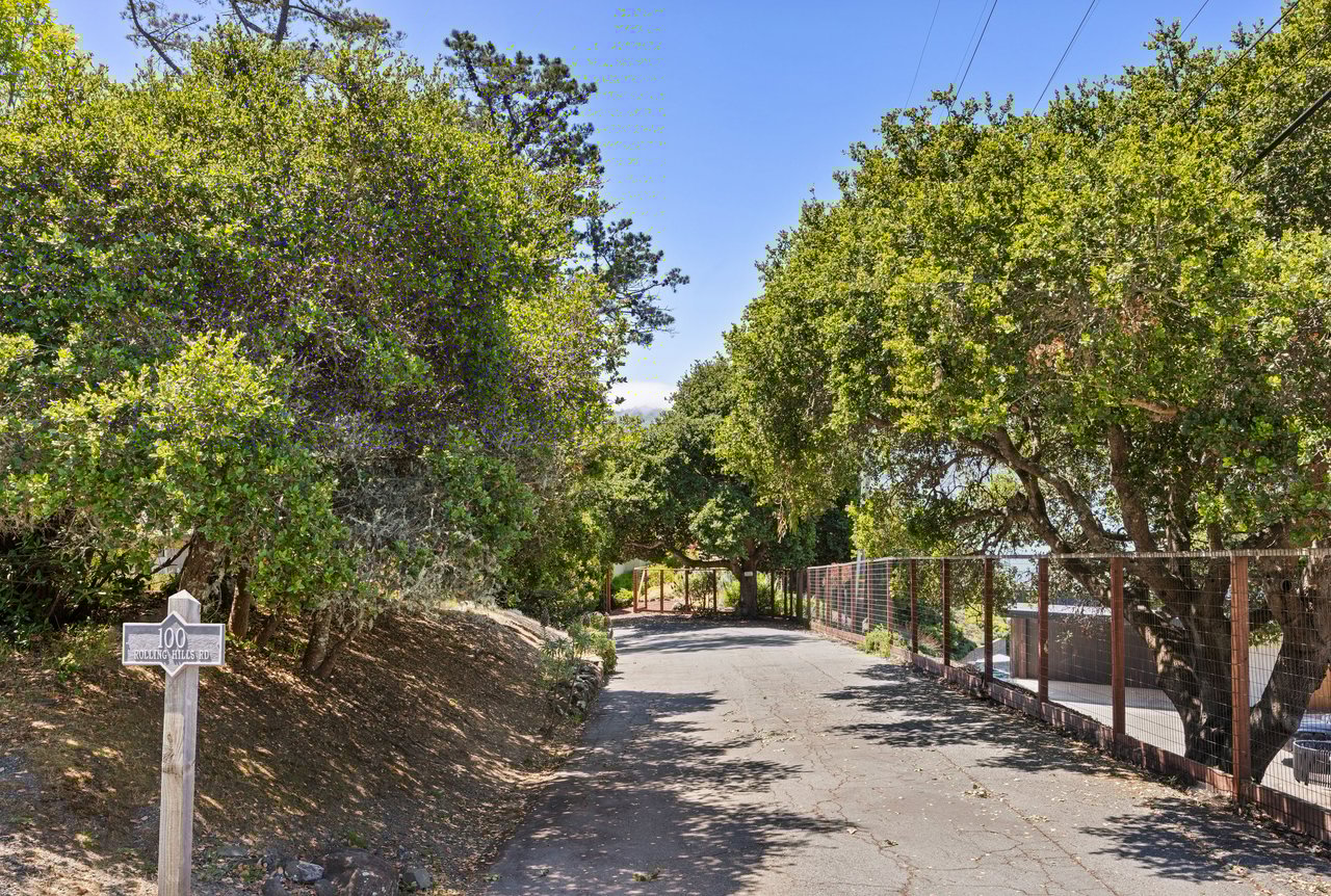 Rare 1+ Acre Dream Site