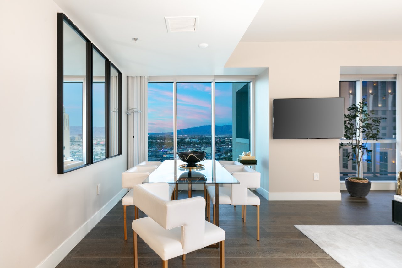 2700 Las Vegas Boulevard 2303