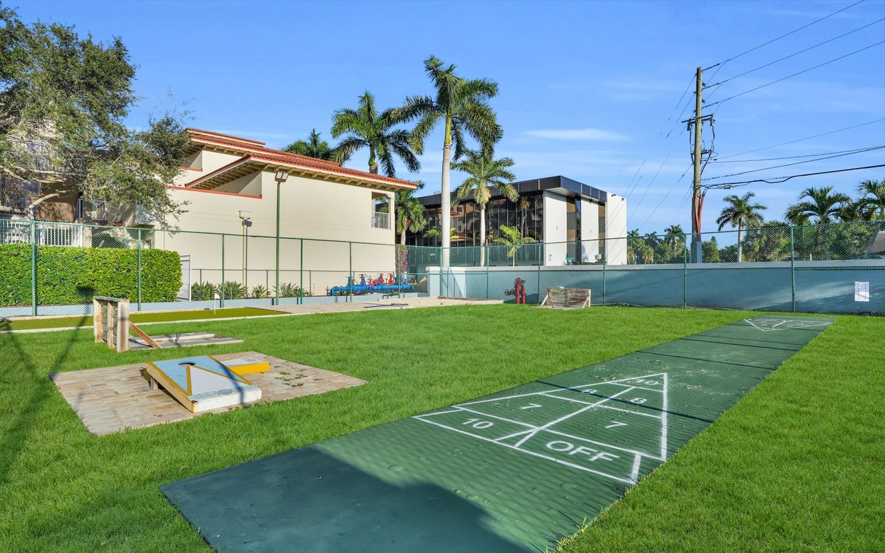 1925 Clifford St #1102