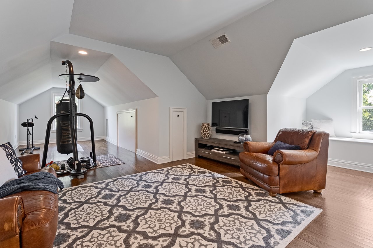 40 Sunnybrook Rd