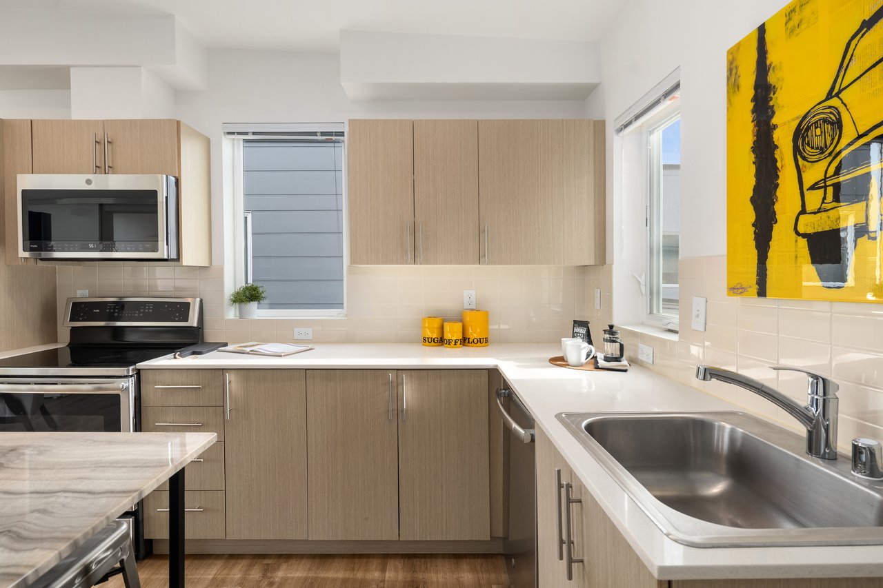 121 12th Avenue E Unit: 506