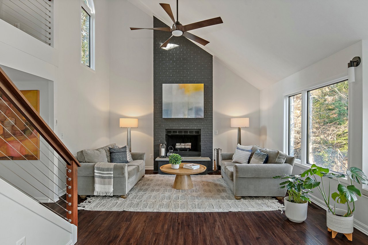 1703 SOUTH HARBOR LANE