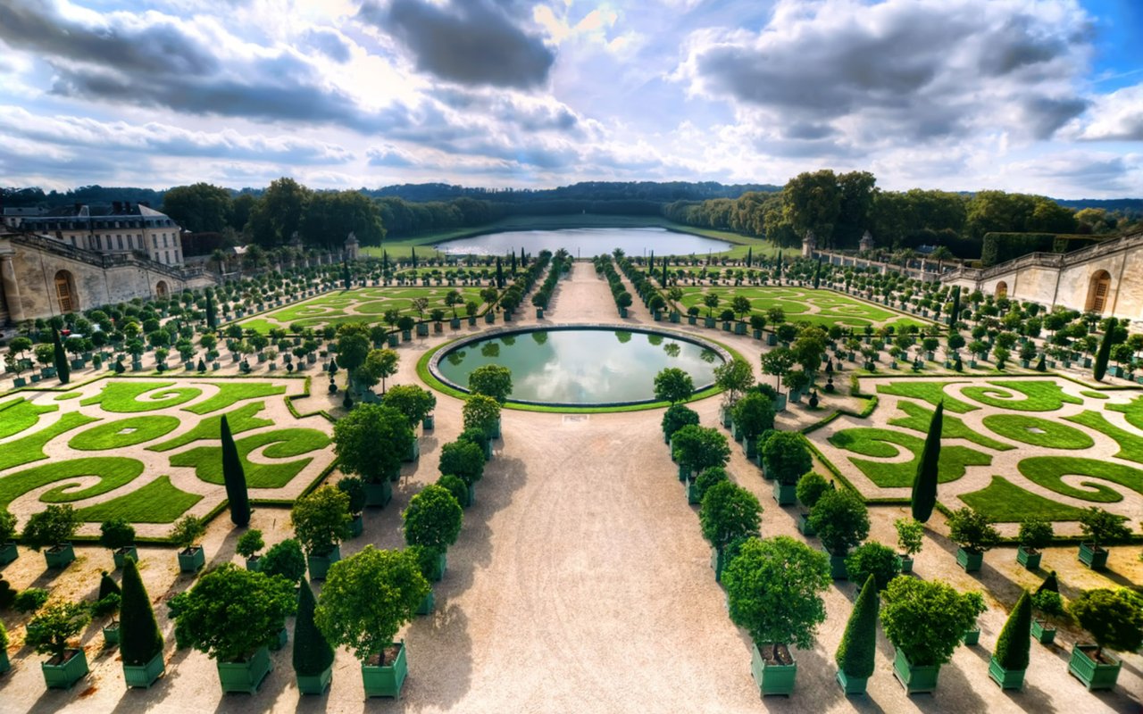 A New Luxury Hotel Offers the First Opportunity to Stay at Versailles