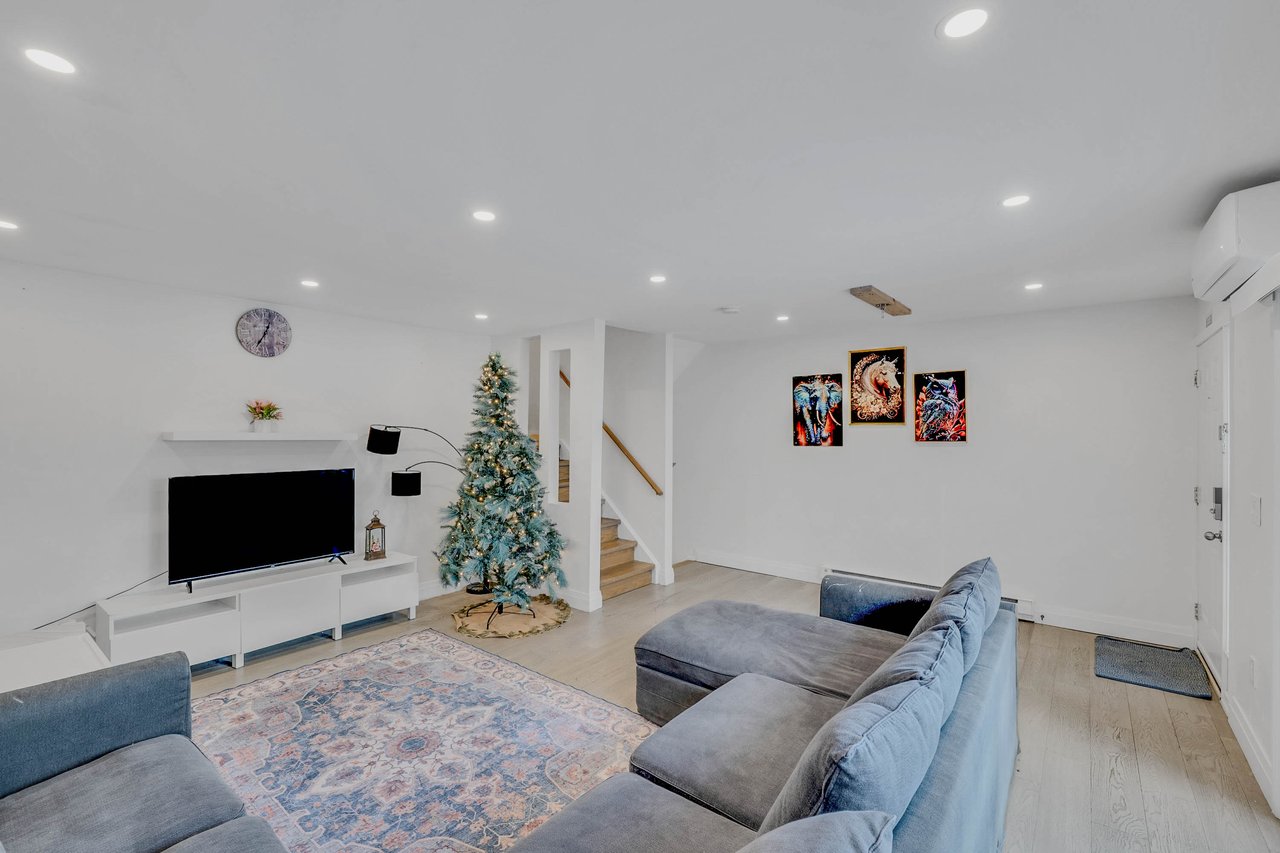 242 Milestone Crescent Unit: 115