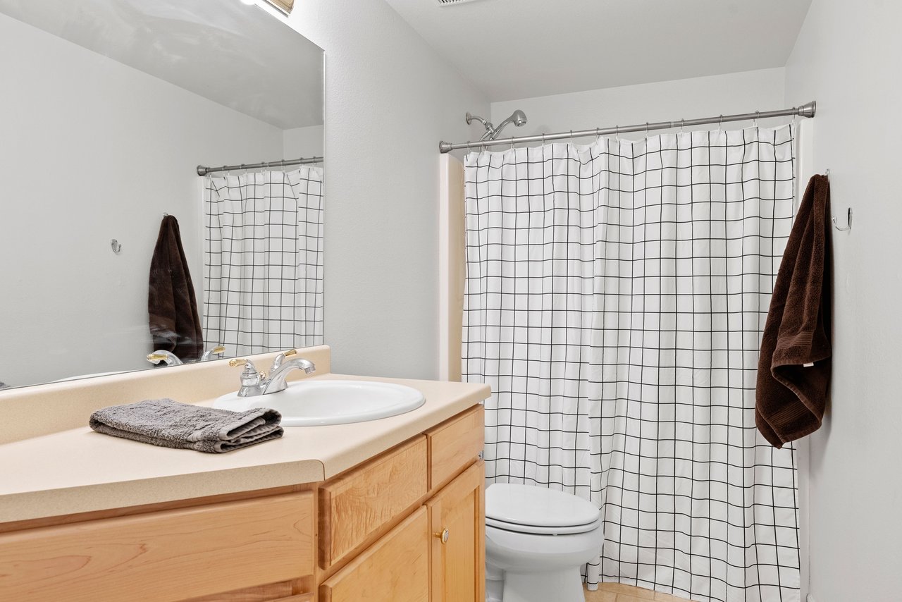 17521 Abert Ridge View