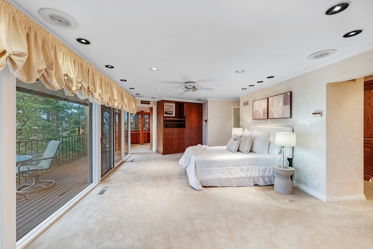 1000 Mississauga Heights Dr