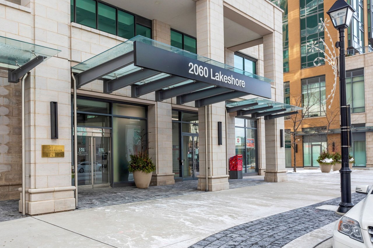 2060 Lakeshore Road 1802