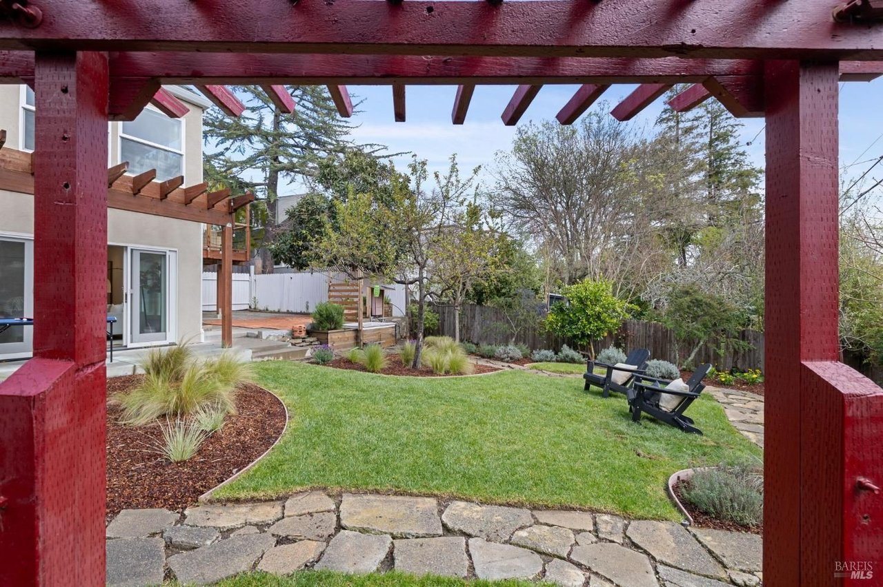 27 Rutherford Ave