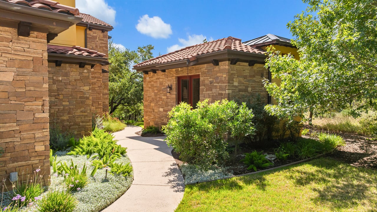 12802 Hacienda Ridge